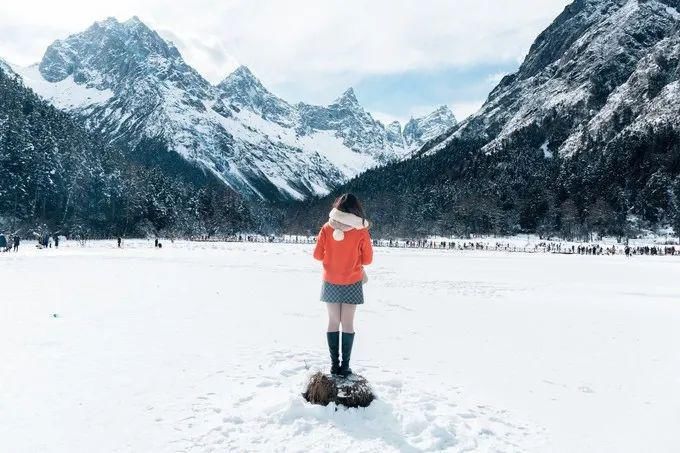 卧龙|成都冬季去哪儿玩？来冰雪秘境甘海子徒步看云海！