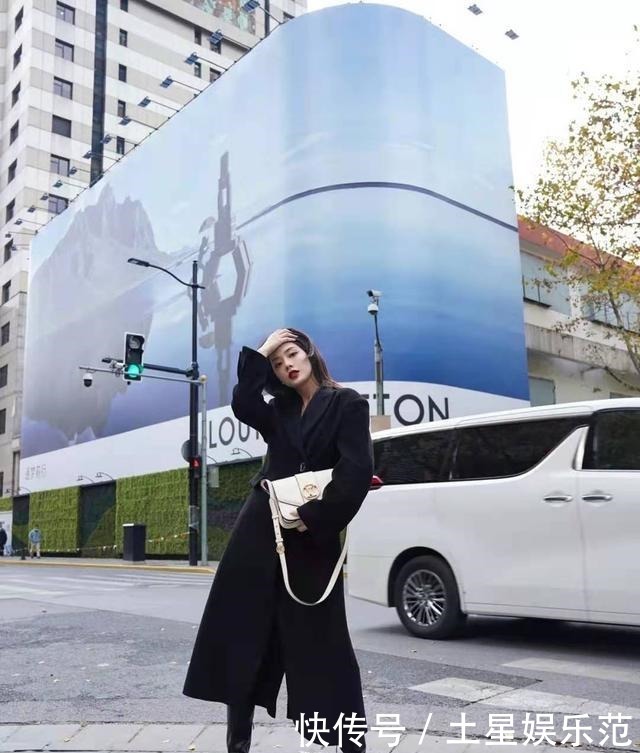 选择|年会你得这样穿,“仙女风”的外套+裙子混搭,轻松惊艳众人