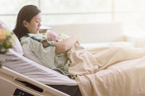 娘家|为什么出嫁女不能回娘家坐月子？不是迷信是事实，听了挺难过