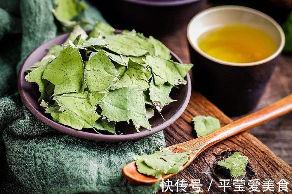 莲心茶|全身是宝,果实清甜,叶子可做茶叶,根很多人爱吃,梗也是美