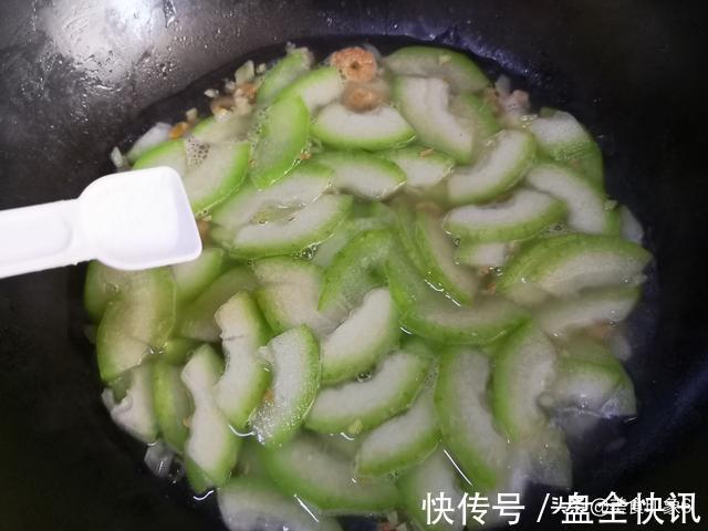 海米|秋天宁可不吃肉,也千万别错过它,简单一炒,鲜掉眉毛