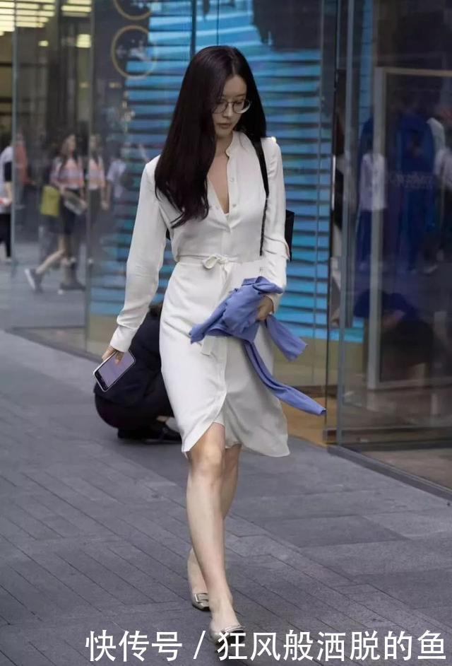 穿搭 简约白色衬衫裙太个性了,再配条腰带收腰修饰,成熟优雅更显气质
