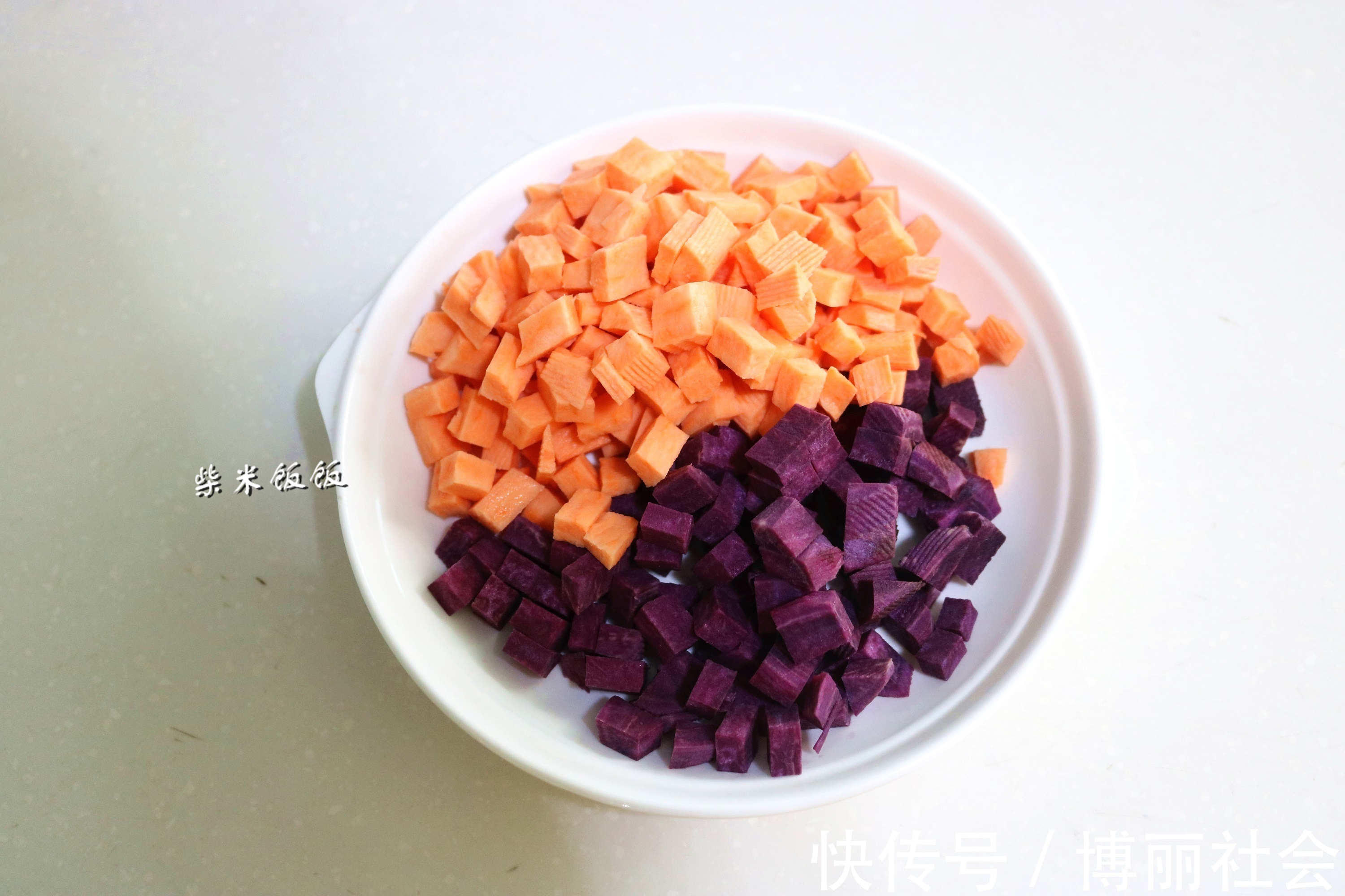 模具|蒸发糕不能只放酵母，加点它，柔软蓬松不黏牙，比蛋糕还好吃