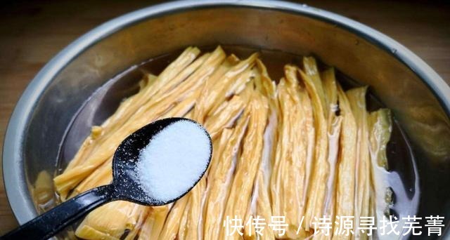 饭店的腐竹为啥好吃原来泡发有技巧，学会后20分钟泡开，不夹生！