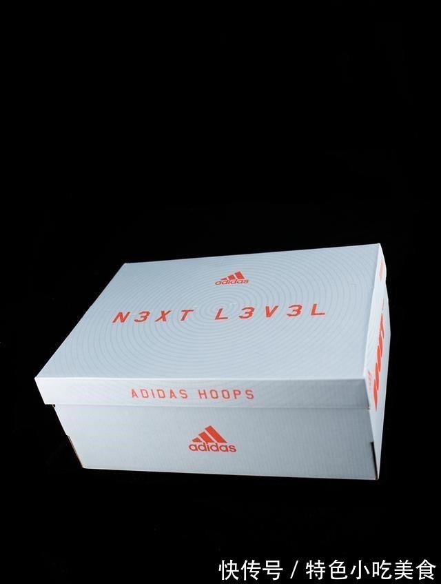 大招 顶级缓震+超高颜值!adidas憋了一年的大招悄悄登场!
