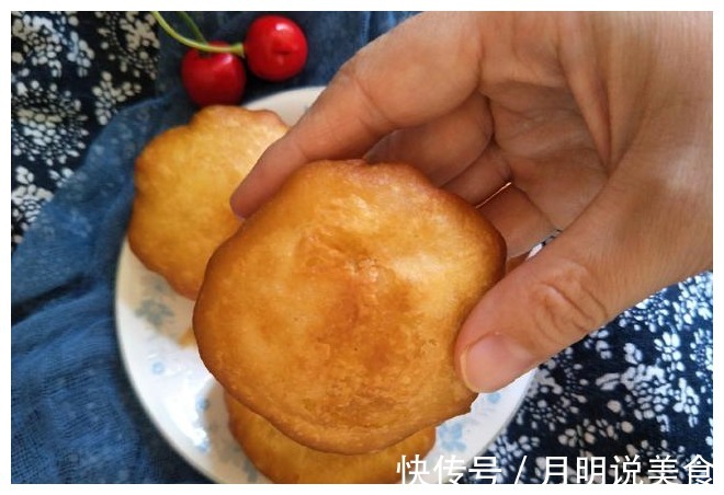 不会做油炸糖糕厨娘教你1招,简单实用家常做法,咬一口满嘴香