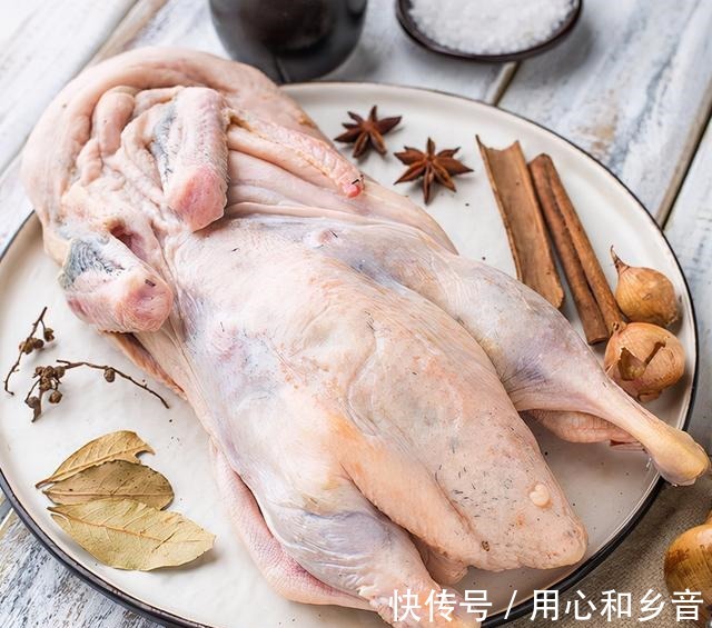 红烧肉炖土豆，软糯入味不油腻，超级爆爽！