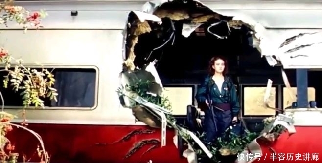 水平 《寂静之地2》，开场七分钟三场惊吓，保持原有的水平，看点还好