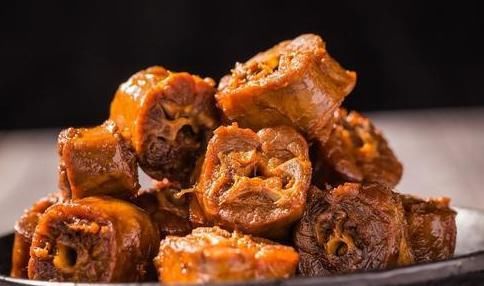 做卤水很简单，只要记得加4种香料，不管卤啥肉，鲜香又入味