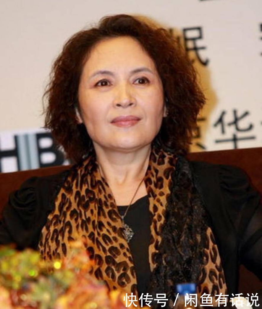 女人如果还没到60岁,这3款“大妈发型”尽量别留,会显老很多