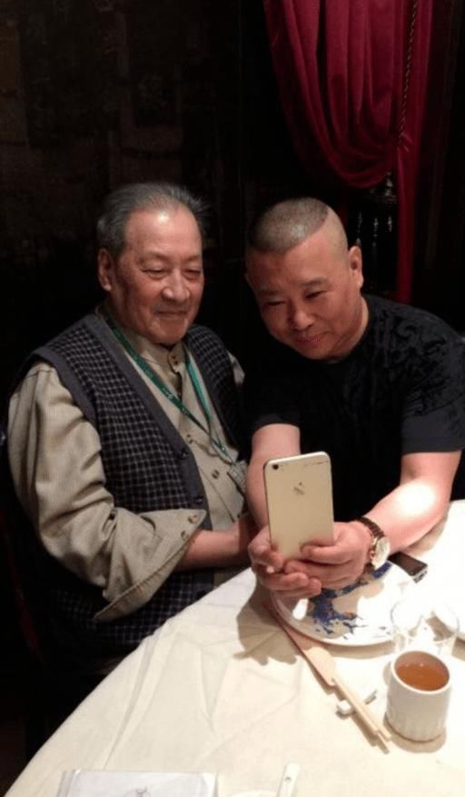 师爷|陶阳深更半夜出文追思师爷非常想您郭德纲曾因跪遗照拜师学艺惹异议