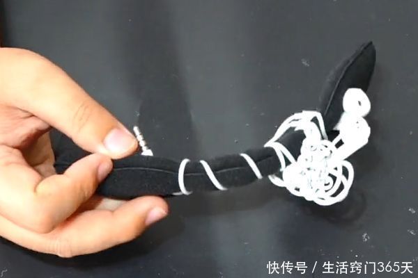 女生|女生常用的盘发器,没想到还有这2大妙用,学会受用一生!