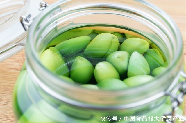 腊八蒜怎么腌才变绿?