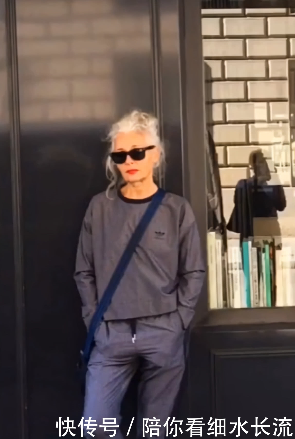 20岁你不会穿?80岁“奶奶”这些衣服你随便挑,不潮算我输!