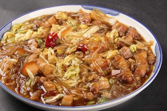 天冷炖上这么一锅，比吃火锅还带劲，顿顿吃不腻，好吃到汤汁不剩