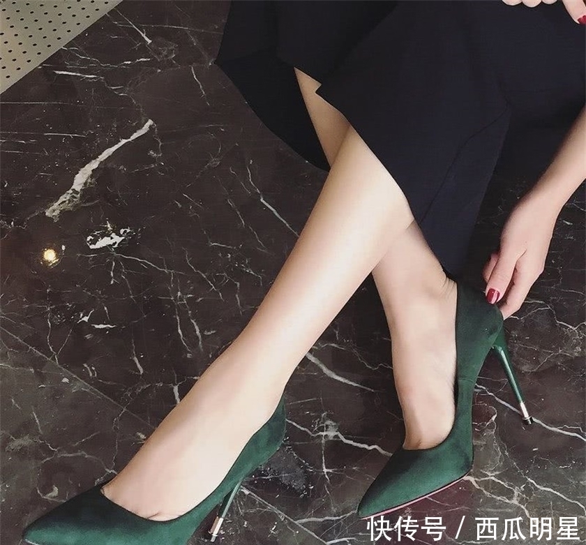 女鞋|经典的女鞋突出优雅感，舒适又经典的时尚设计