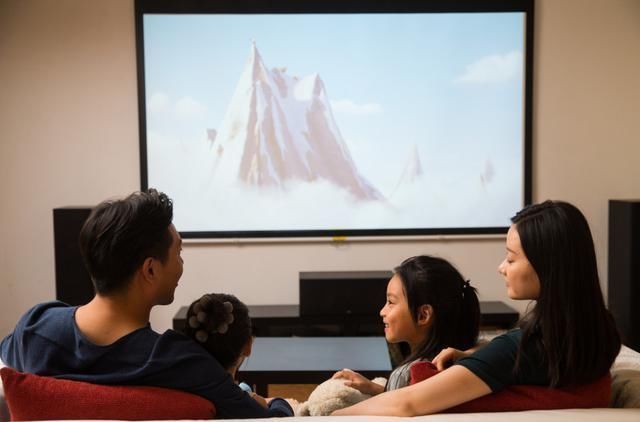 差距|李玫瑾教授:“看电视”和“不看电视”的孩子,长大后的差距很大