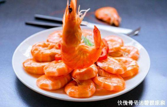 白灼虾|煮虾时，切记不要直接加水煮，多加一步，虾肉鲜嫩，还没有腥味