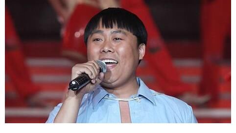 《星光大道》走出的农民歌手现状,他被网传去世,而她嫁给经纪人