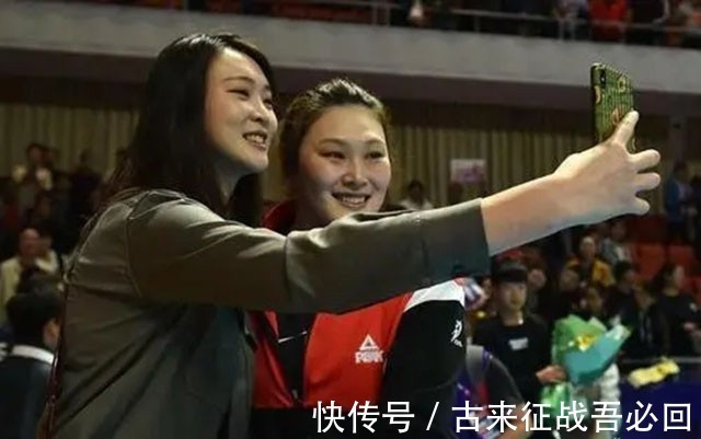 陈忠|女排主攻被誉为郎平第二,一记扣杀打晕日本主力,退役任三个要职