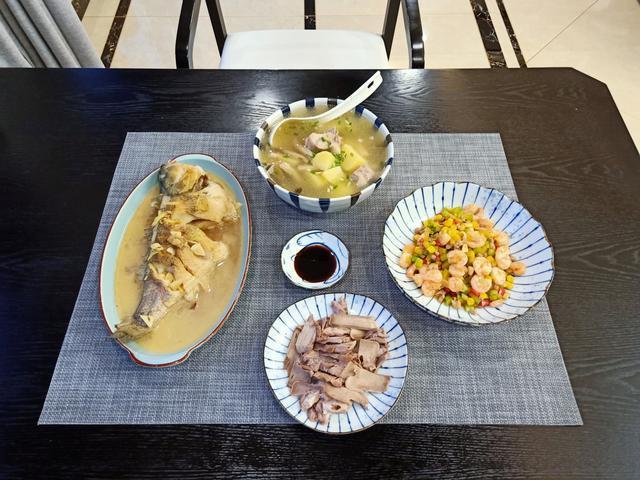 连晒我家7天晚餐,菜越来越少,最后0个菜,全家也吃得津津有味