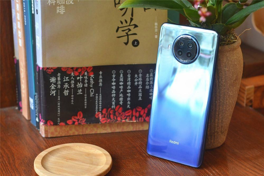 高刷新率|千元真香究竟看谁？realme真我Q2：红米Note9不够看