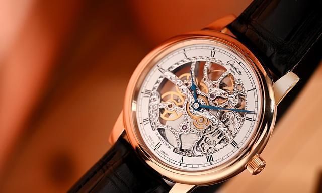 议员 德表,总是美得别出心裁