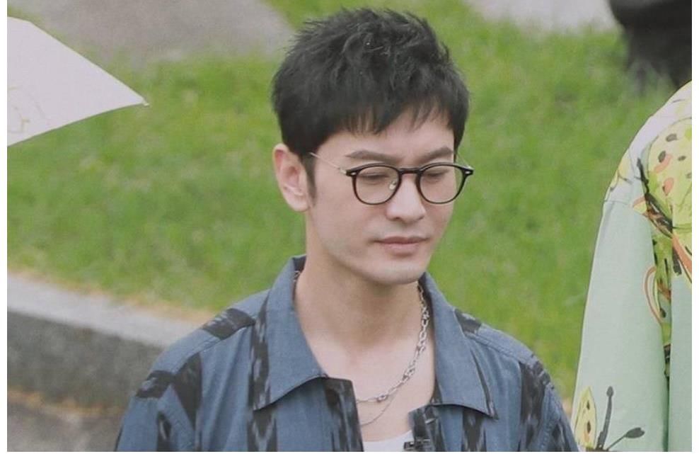 黄晓明|《中餐厅5》要火，常驻阵容空前豪华，赵丽颖的加盟让人坐不住