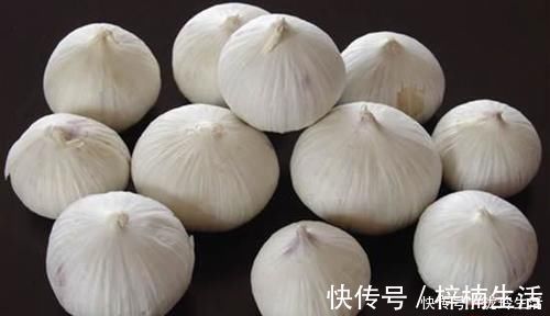 降血糖|常吃大蒜真的可以直接降血糖吗,生吃好还是熟吃好呢?