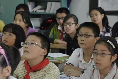 户外活动|了解近视的真正原因后，才知最有效的预防方式，是让孩子多出去玩