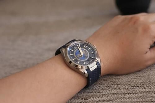 新年回忆录＃目测不会撞表的欧米茄世界时