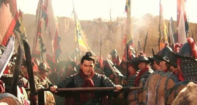 宋江@一身实力不输五虎,却几乎不上战场,宋江也很无奈,他凭的是啥