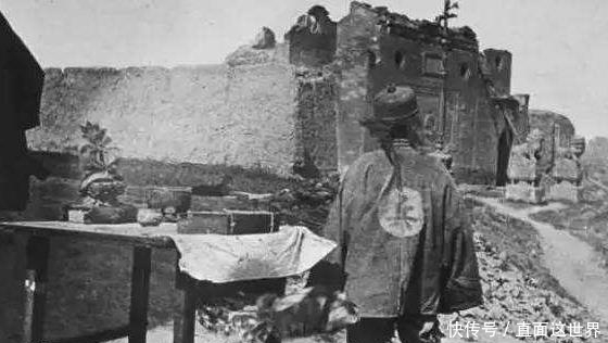 一家人|晚清罕见老照片：图1光头少爷纳幼妾，图4一家人出来乞讨！