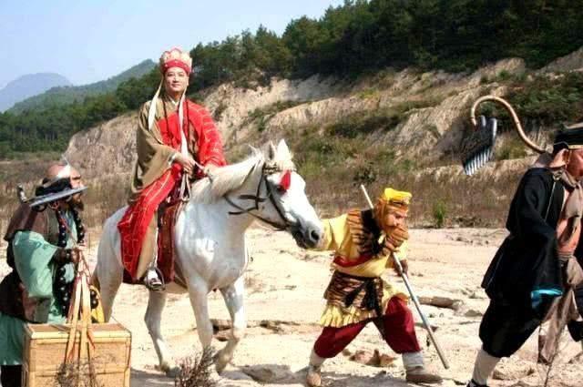 佛像#他是西游记如来佛的扮演者,去泰国买佛像,却发现上面画的是自己