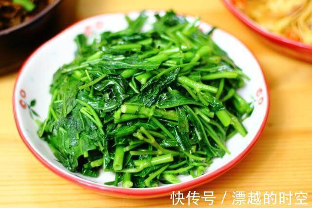 一家三口的晚餐，都是家常菜，一顿成本不到30元，吃得特舒心