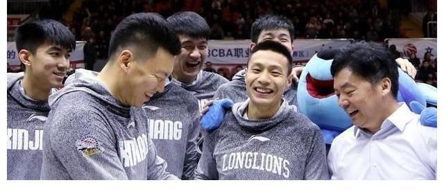 老臣|拒绝退役！CBA功勋老臣正式回归，携手阿的江能否冲击季后赛？