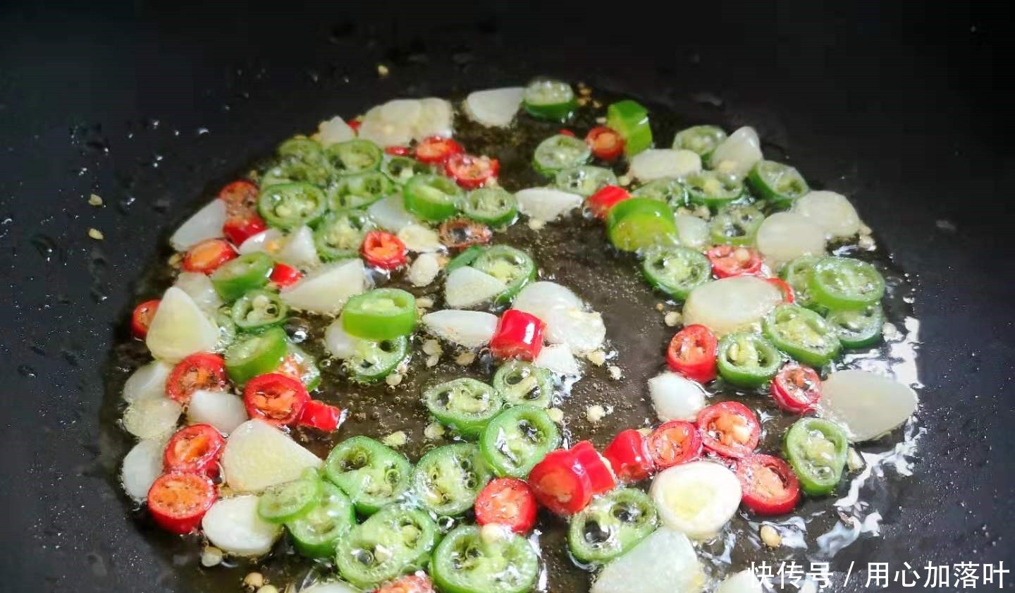 靠边站|夏天黄瓜丝瓜靠边站,多吃这瓜,明目解暑降三高,中老年人要多吃!