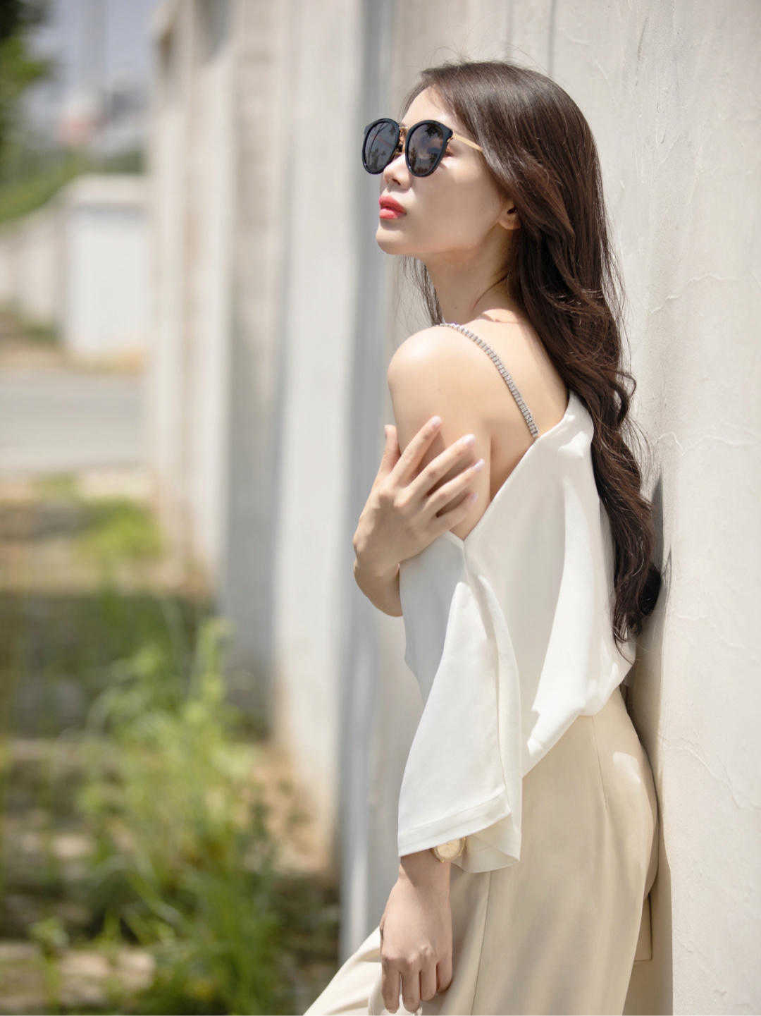 优雅|穿来穿去,还是“阔腿裤”舒适日常,搭配白色上衣,优雅又精致