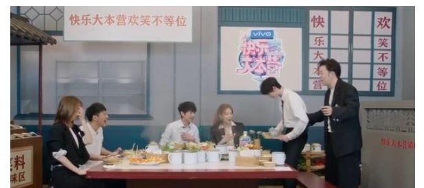 張雨綺|丁程鑫拜師何炅被拒,追到社交平臺自稱徒兒,被網友嘲想紅想瘋了