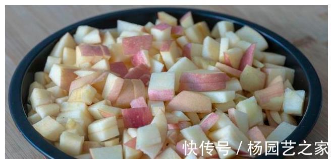 苹果粒|苹果里加2个鸡蛋，不用烤箱不油炸，香甜爽口，出锅比吃肉还过瘾