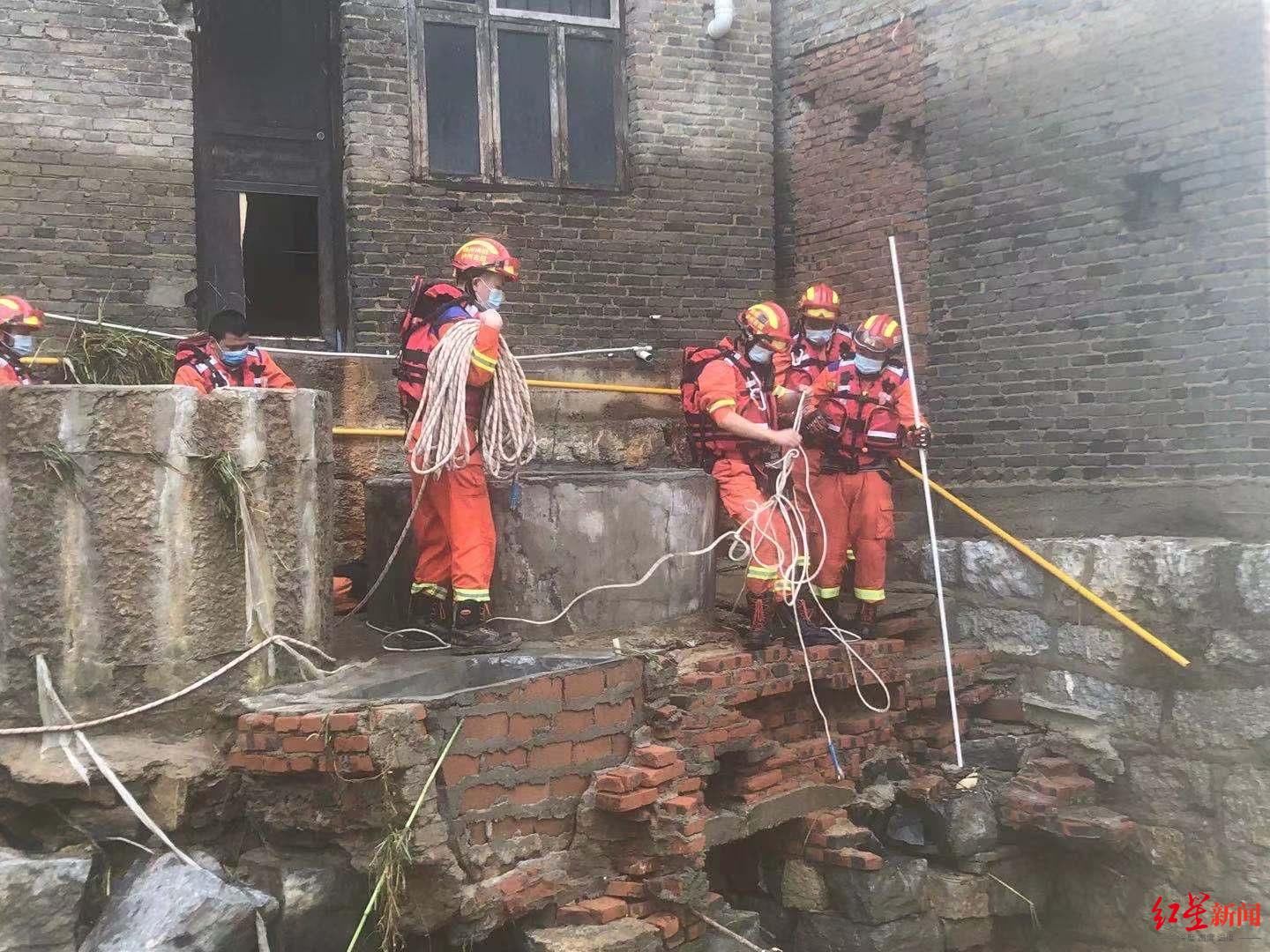 消防|四川古蔺突发暴雨多地受灾 当地消防营救31人，协助转移2000余人