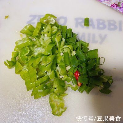 鲜贝露|超级下饭《老干妈豆豉烧蛋白》