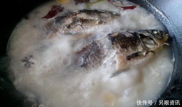 加热|做鲫鱼汤,到底加热水还是冷厨师说好多人都错了,难怪汤不白