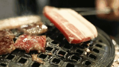 睡觉时,身体有3种表现,十有八九尿酸已“超标”,不要忽视