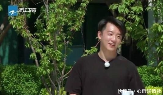奔跑吧 奔跑节目组再次消费郑恺,他当场骂出2个字,字幕都不敢打出来