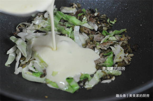 天热,孩子爱上了此早餐,一口下去满嘴生津,五分钟上桌超省事