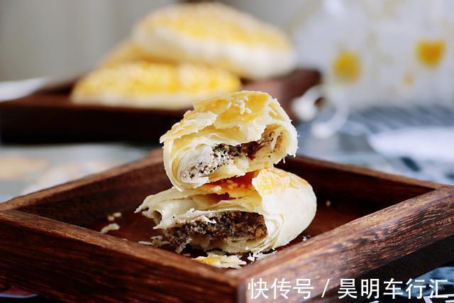做酥点不用猪油也能酥掉渣，咬一口满嘴香，放三天不变样，吃不够