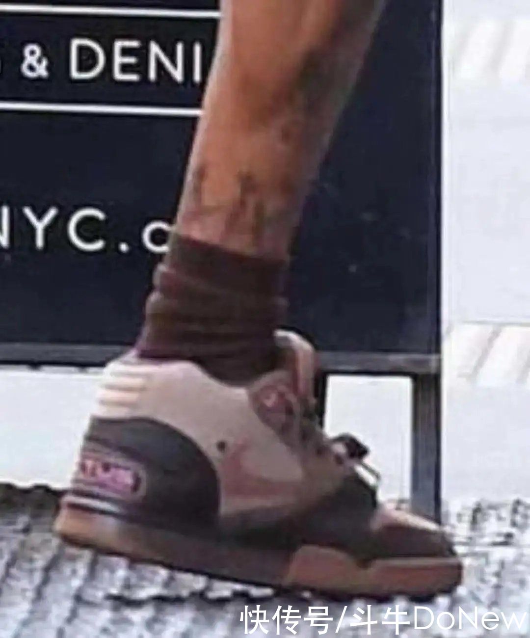 突袭|travis scott 手撕300万 bot！倒钩中签不再难了？