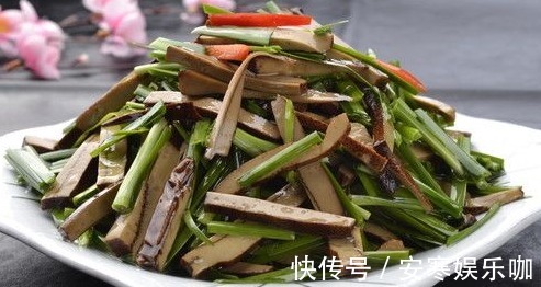 胡萝卜素|要给孩子补钙，多给孩子做的两道菜，孩子常吃护目补钙头脑聪明