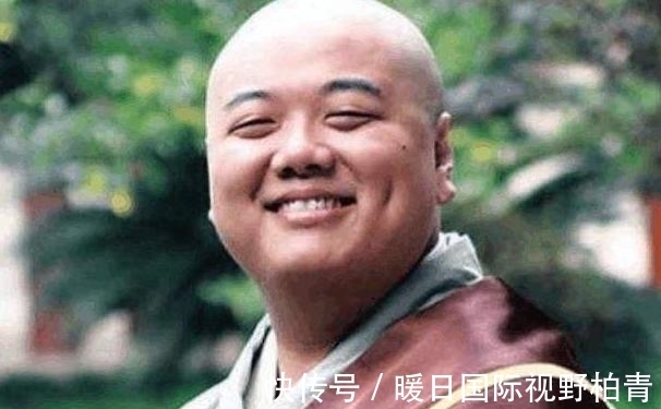 寺庙！尼姑看和尚出丑，出一个上联打趣，和尚下联让尼姑面红耳赤